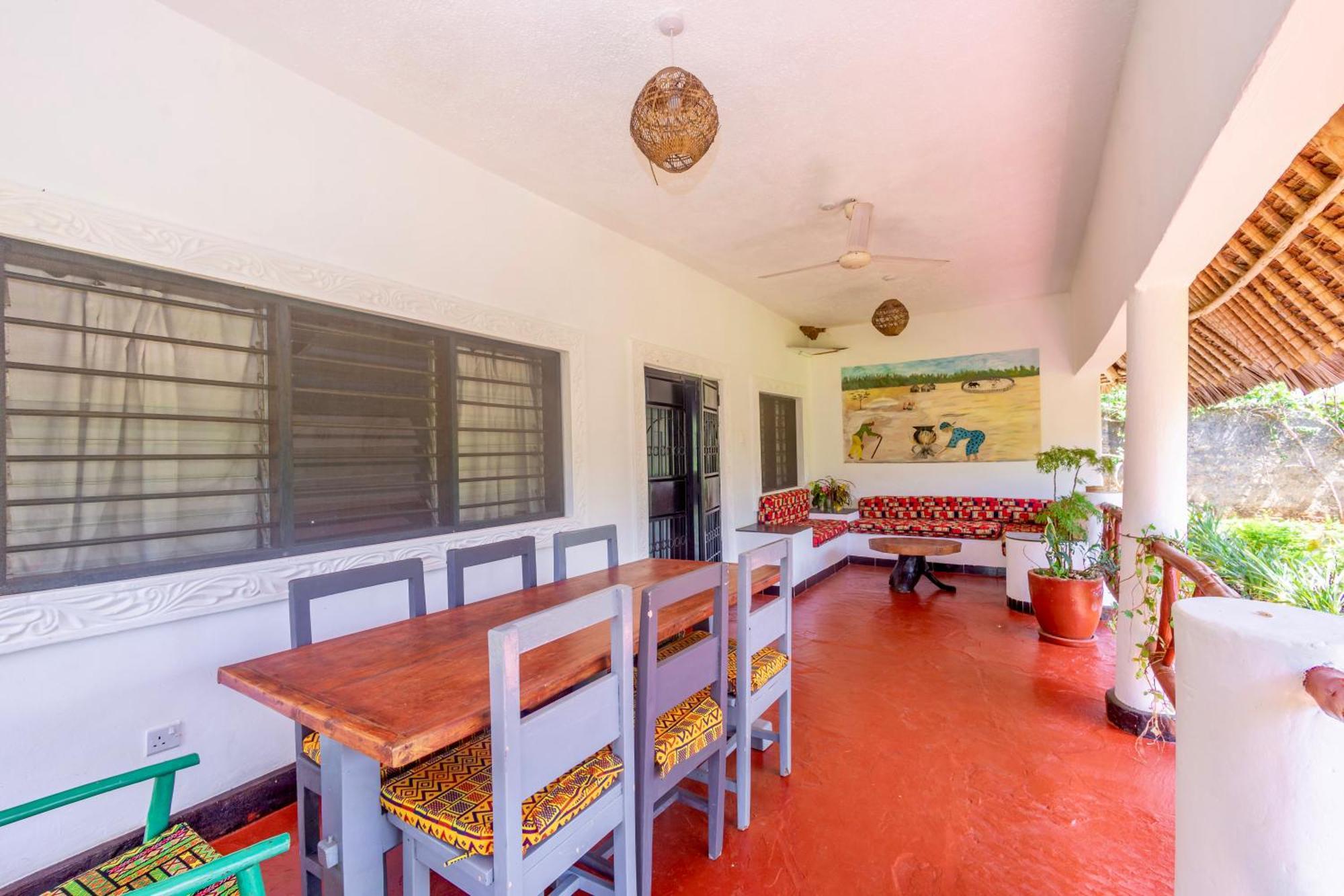 Villas Dora And Holly Diani Beach Exterior photo