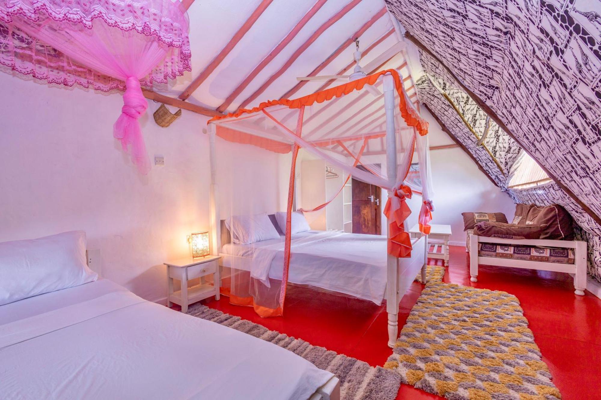 Villas Dora And Holly Diani Beach Exterior photo