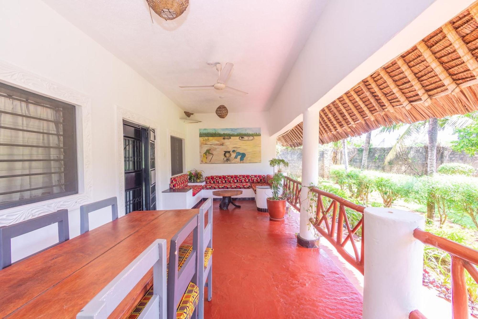 Villas Dora And Holly Diani Beach Exterior photo