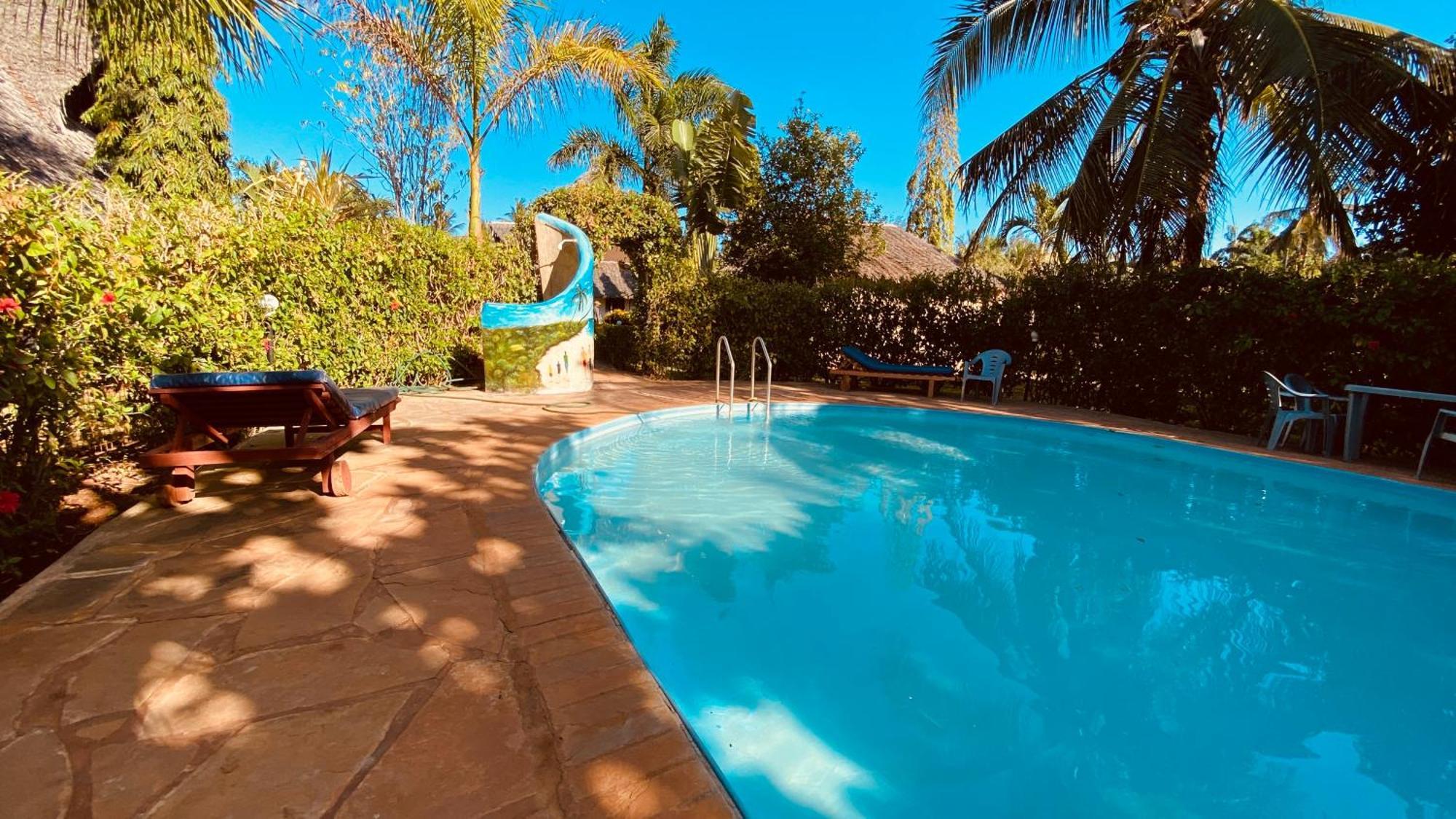 Villas Dora And Holly Diani Beach Exterior photo